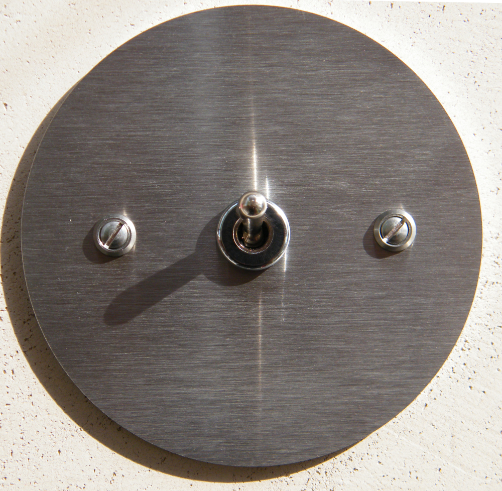 1i1-interrupteur-inox-rond1.1.JPG