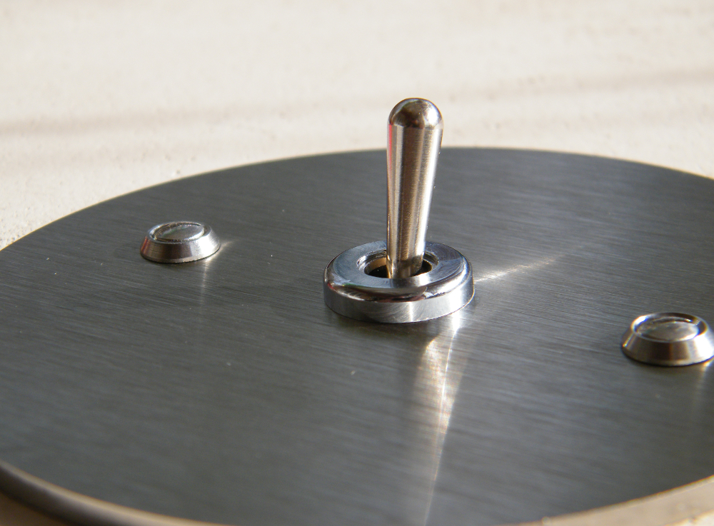 1i1-interrupteur-inox-rond1.3.JPG