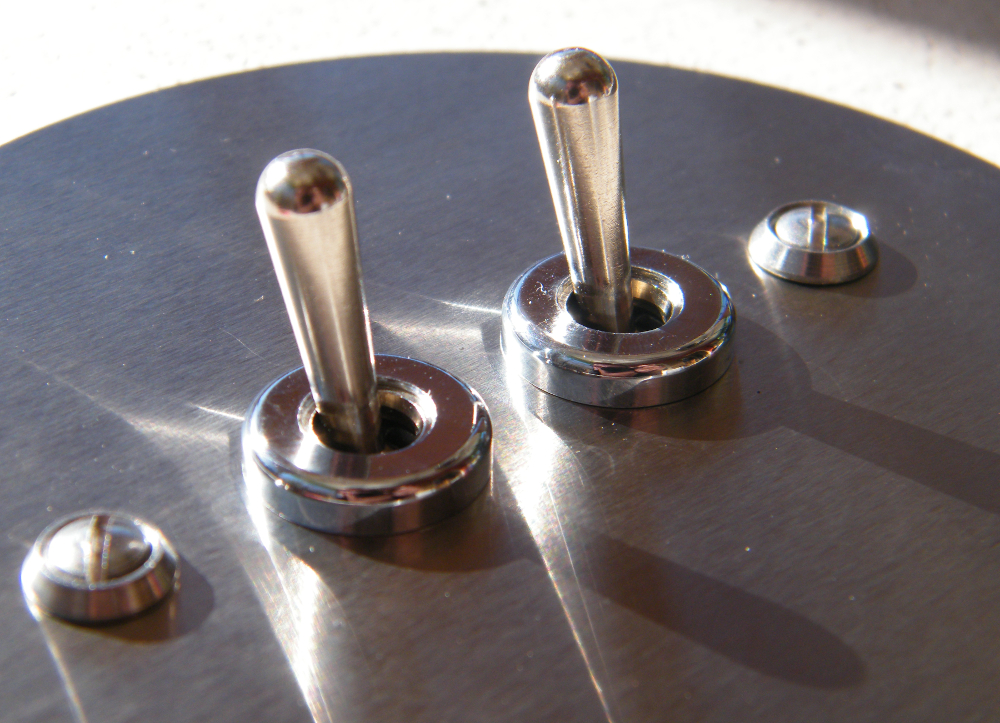 4i1-interrupteur-double-inox-rond4.2.JPG