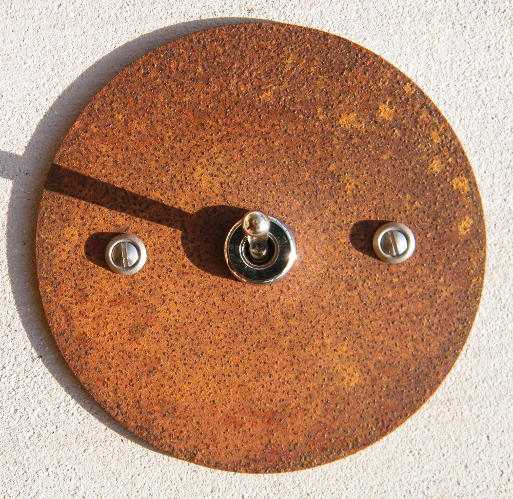 1r1-interrupteur-rouille-rond1.1