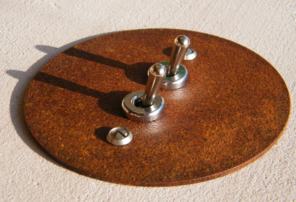 2r1-interrupteur double-rouille-rond2.2