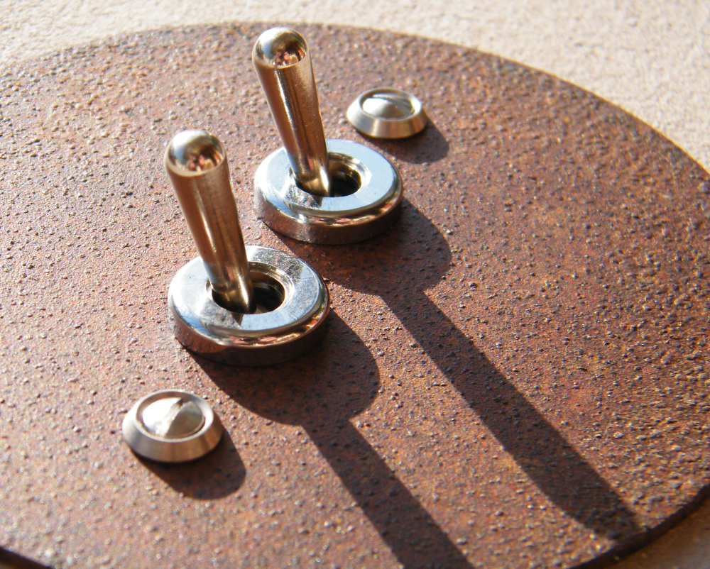 2r1-interrupteur double-rouille-rond2.3