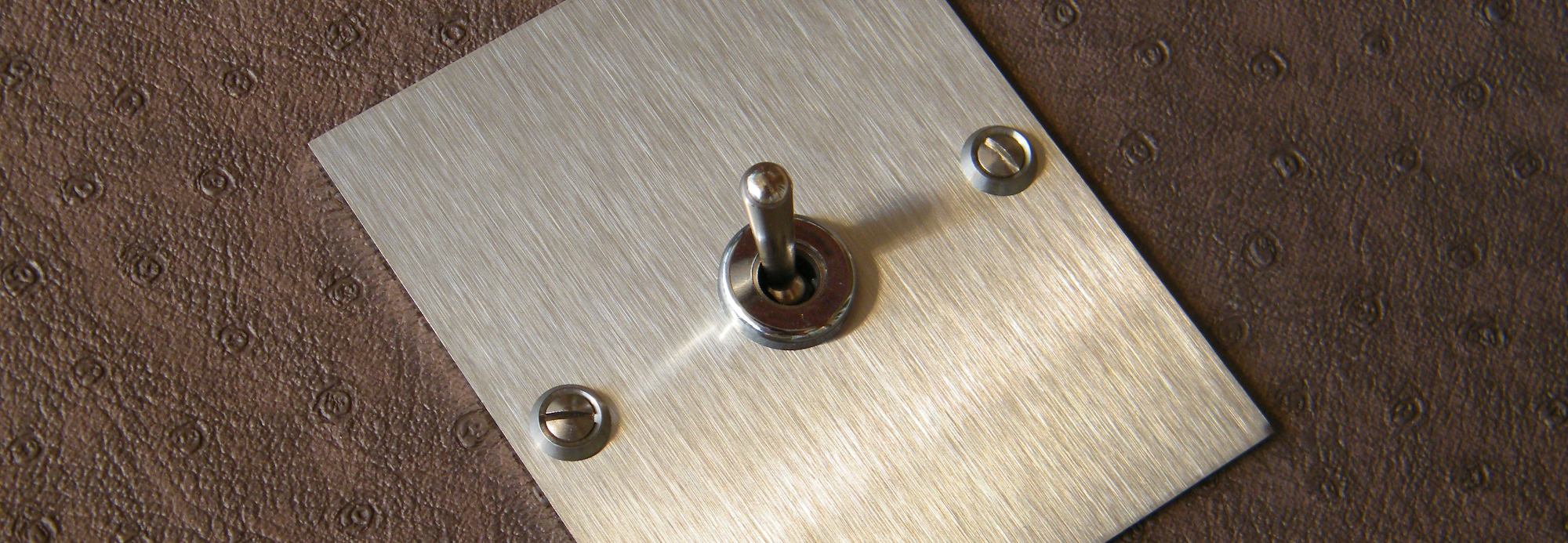 1i2-interrupteur-inox-rectangle1.7