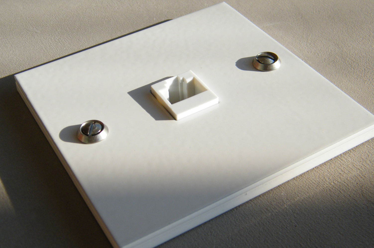 10b4-rj45-blanc-carre10-2