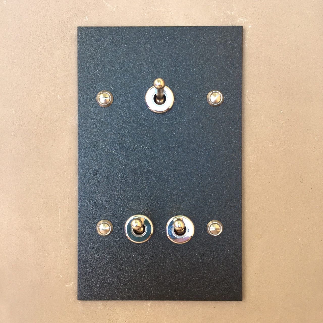 13n2-interrupteur triple.1