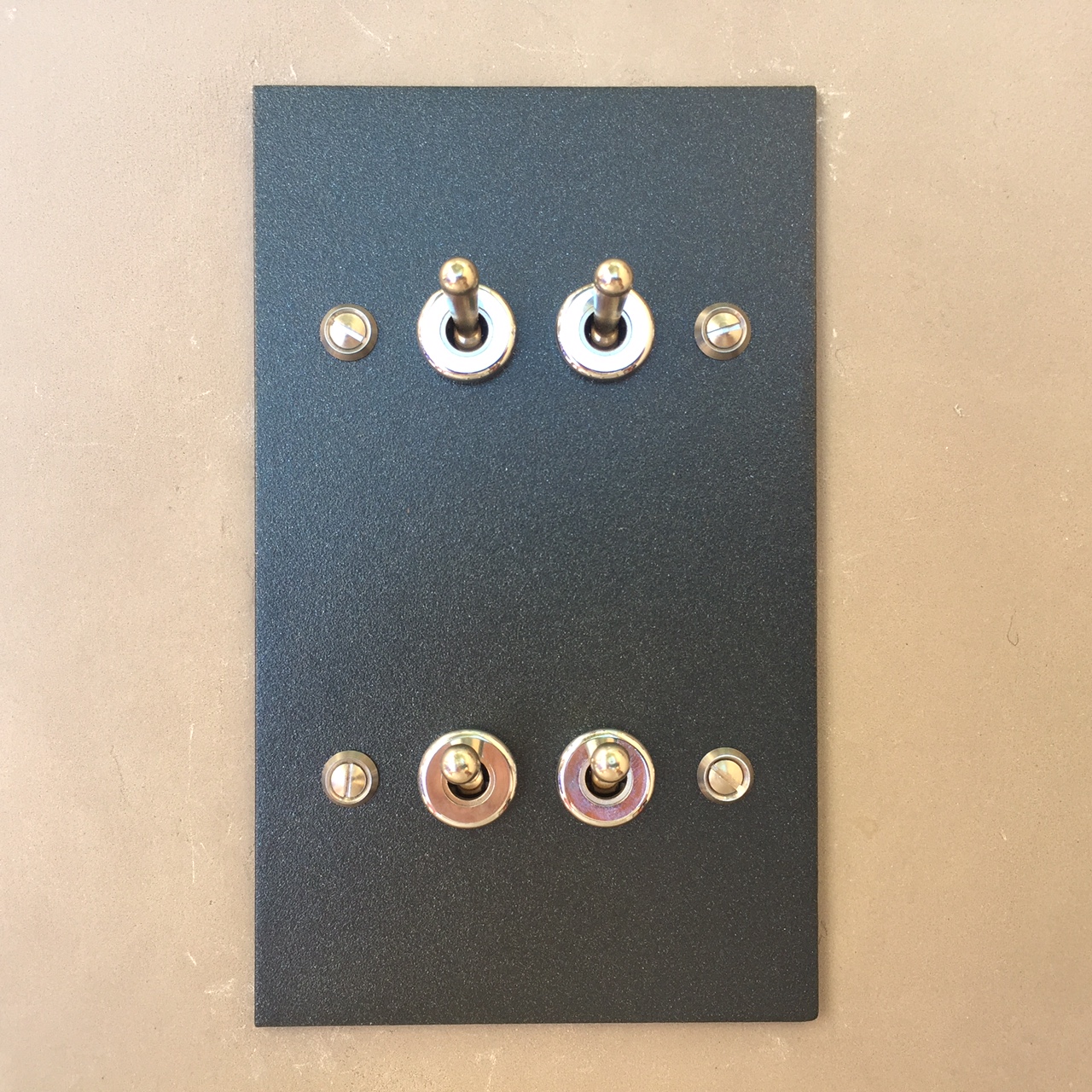 14n2-interrupteur quadruple.1