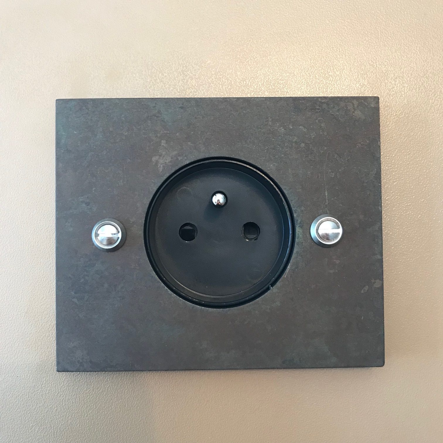 5a2-prise acier rectangle.1