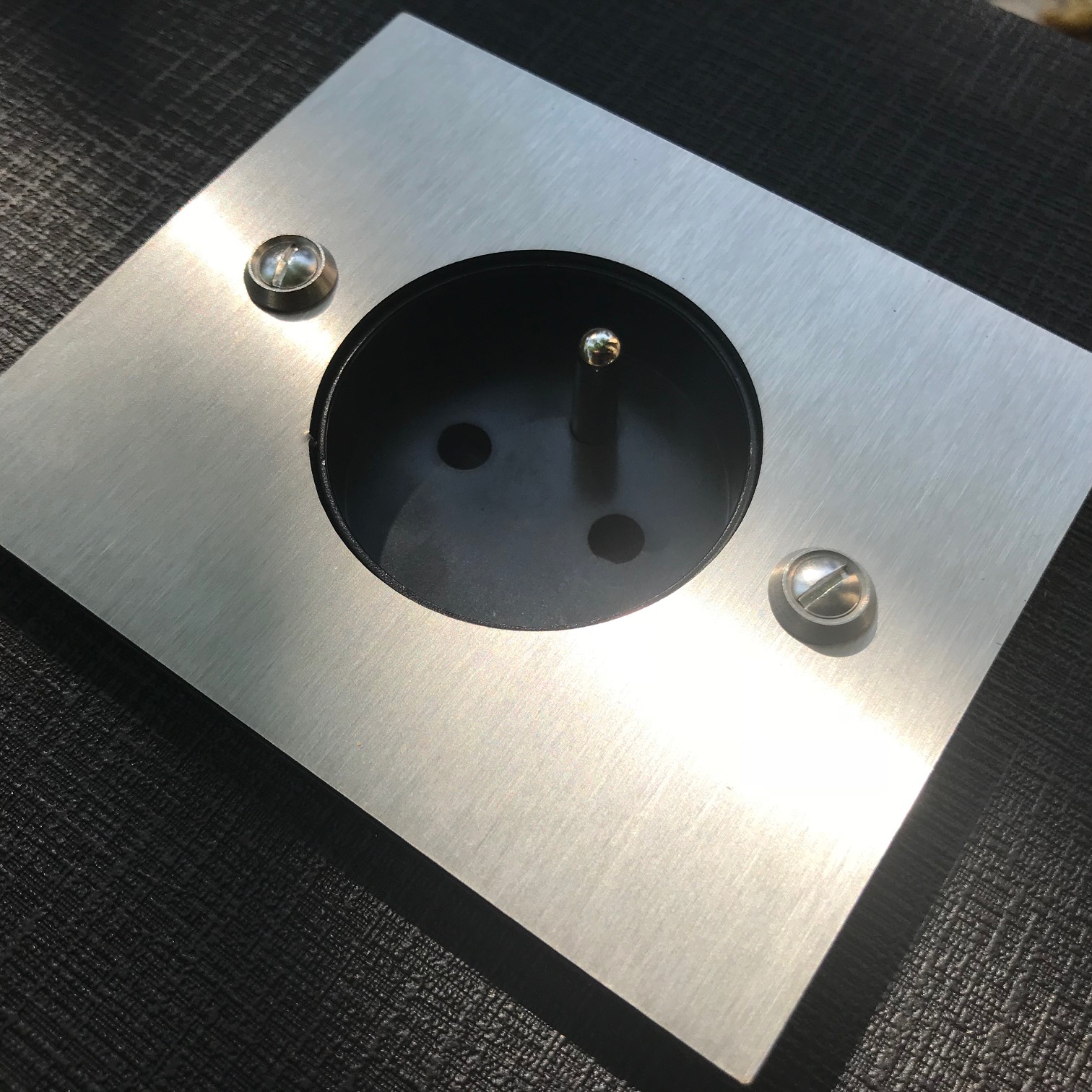 5i2-prise inox rectangle.2