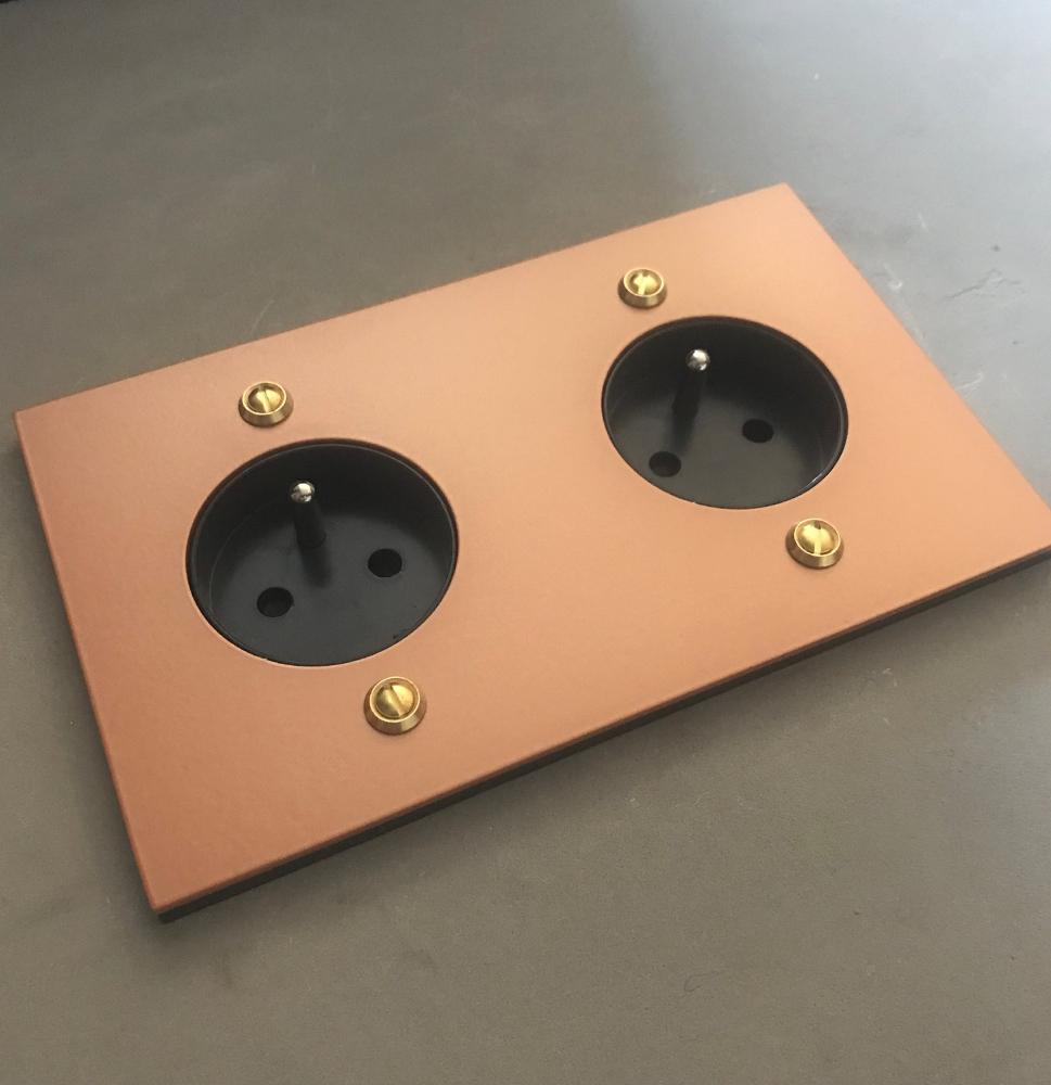 6cu2-prise-double-cuivre-rectangle-2