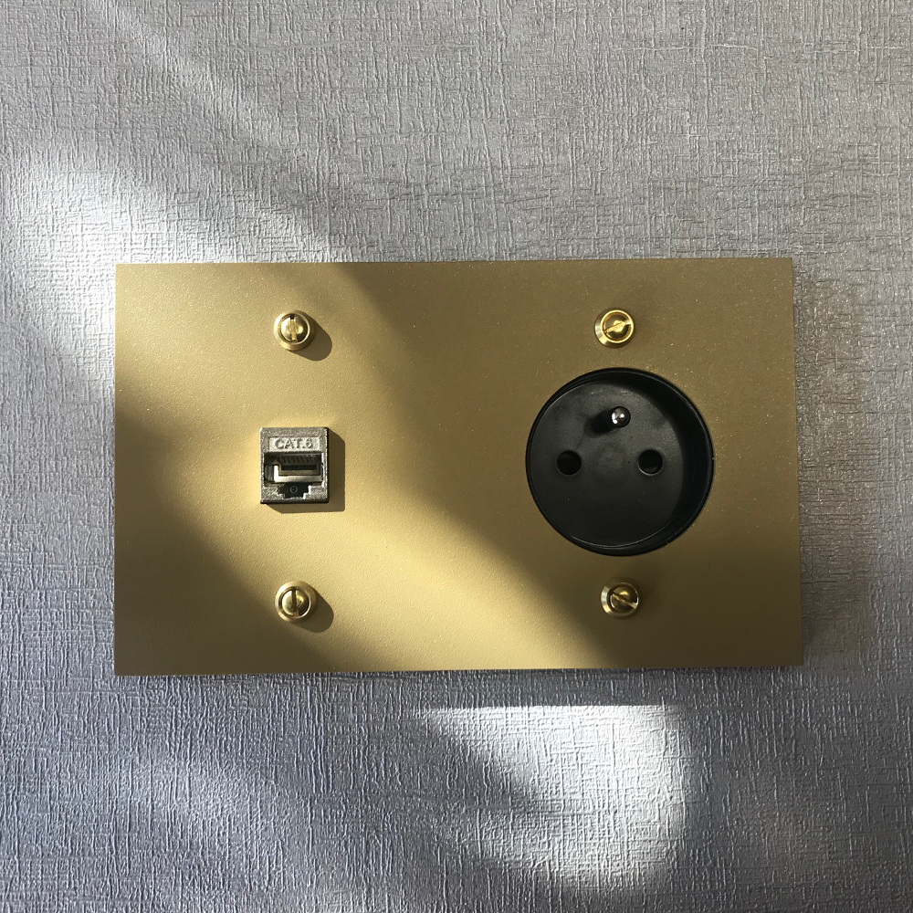 7g2-priseRJ45-prise-or-rectangle-1