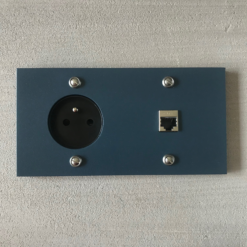 7bl4-rj45-prise-bleu -carré-1