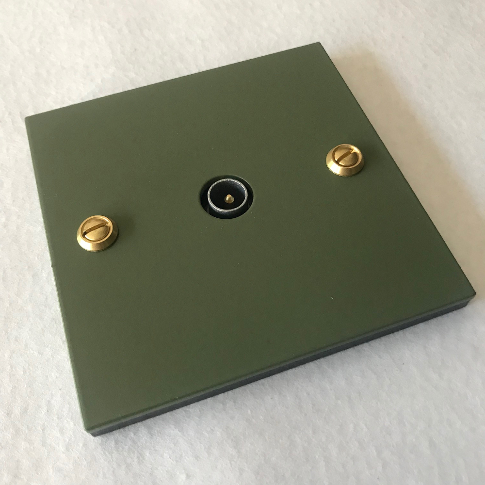 11k4-prise TV-kaki-carré-2