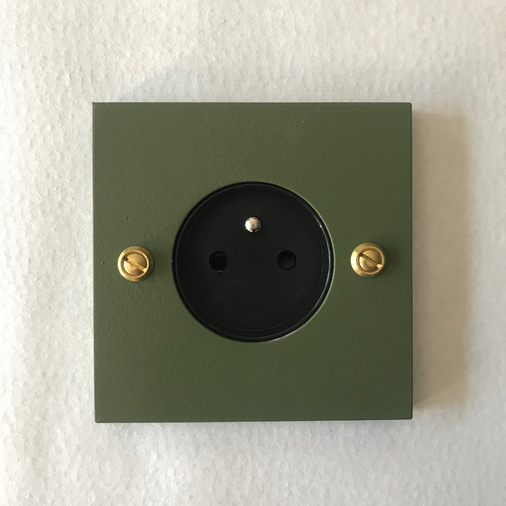 5k4-prise-kaki-carré-1