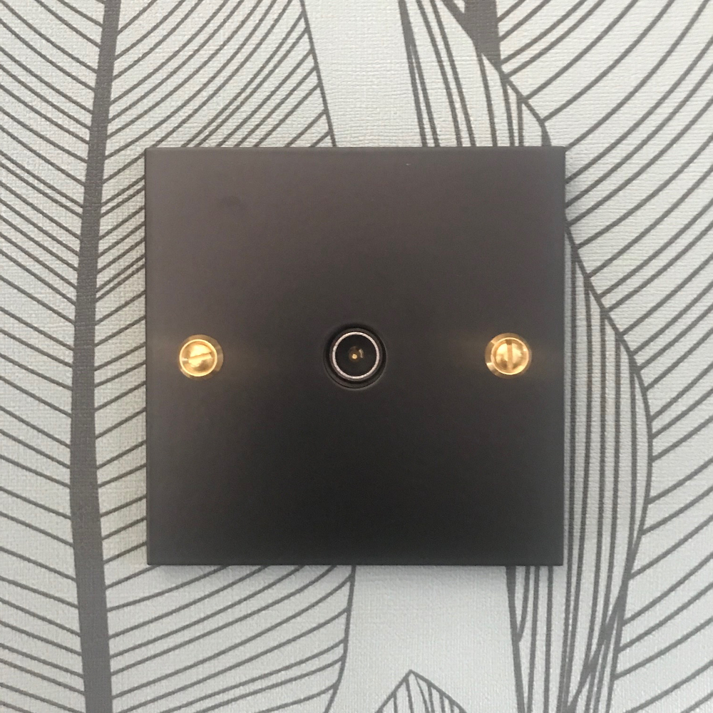 11nm4-prise tv-noir-mat-basic-loft-1