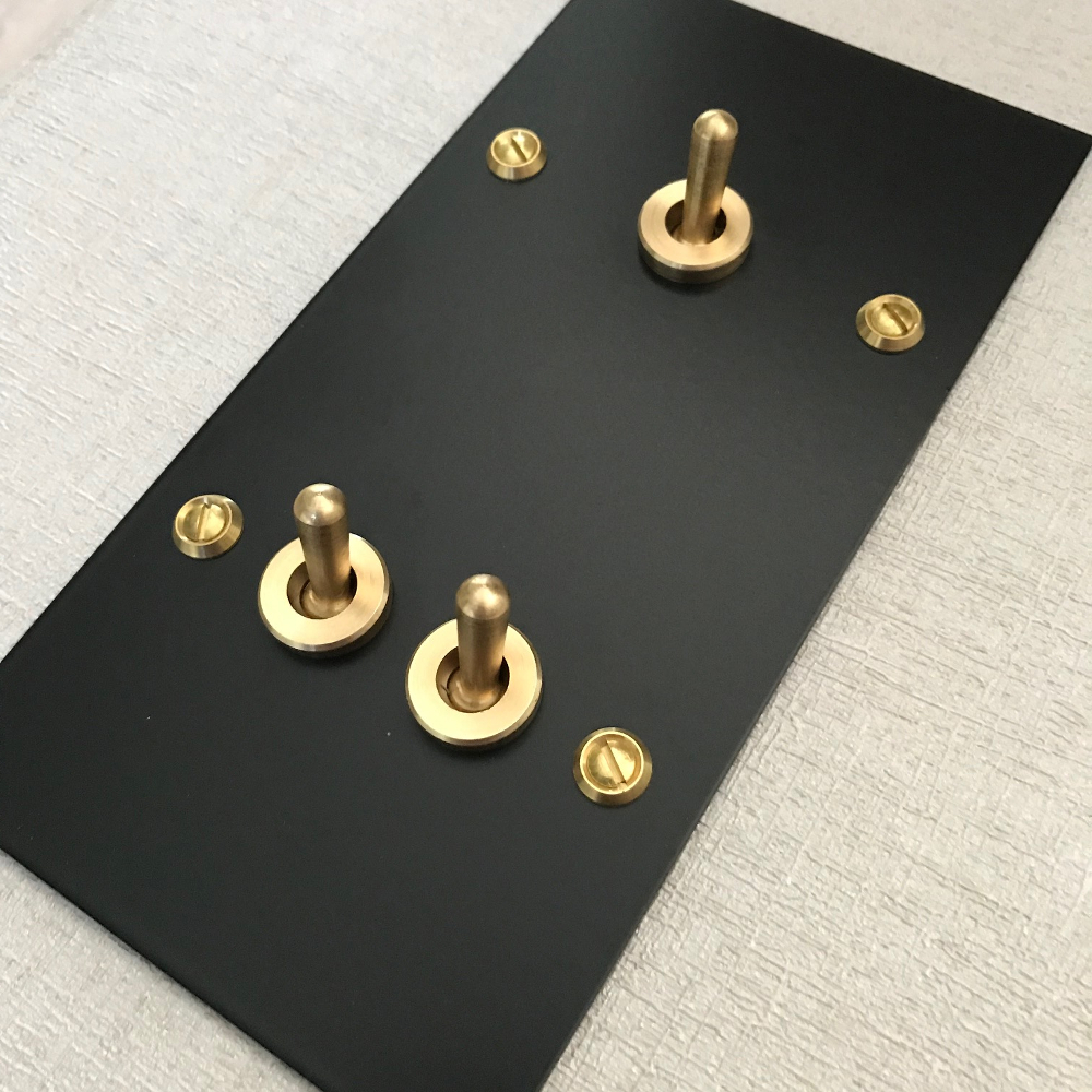 13nm4-interrupteur-noir-mat-basic-loft-2