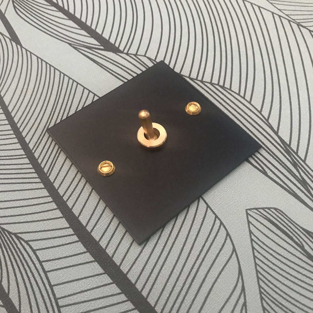 1nm4-interrupteur-noir-mat-basic-loft-4