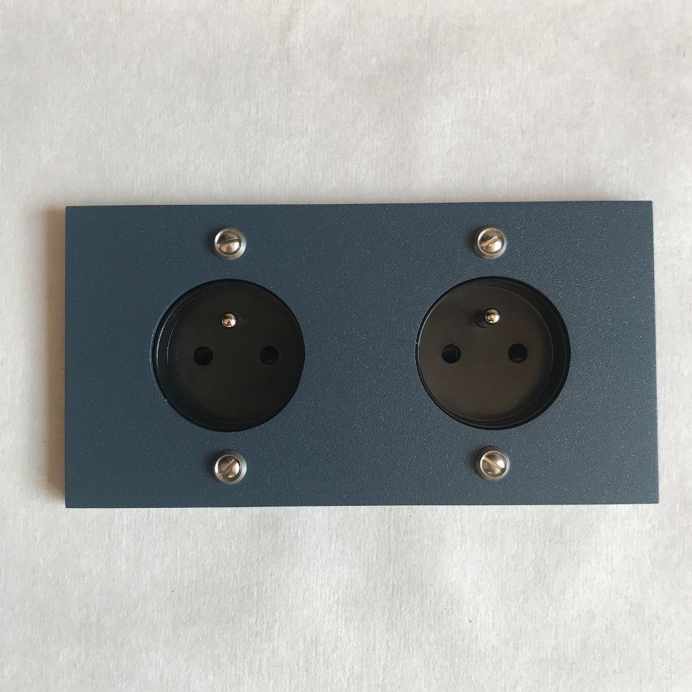 6bl4-prise-double-bleu-carré-1