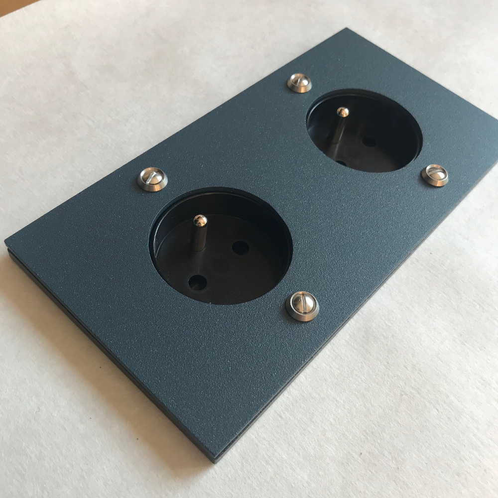 6bl4-prise-double-bleu-carré-2