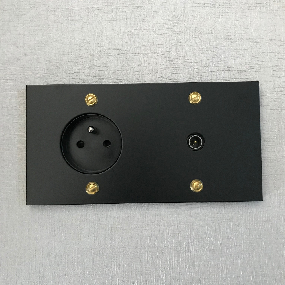 8nm4-prise-tv-noir-mat-basic-loft.1