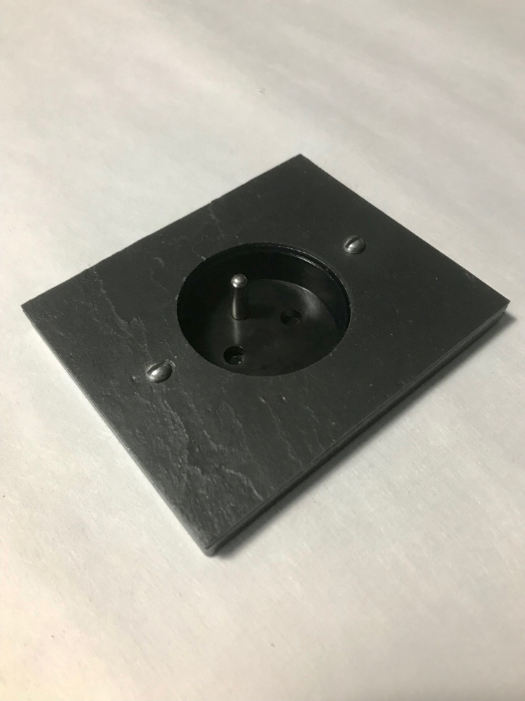 5pa2-prise-électrique-pierre-ardoise-3