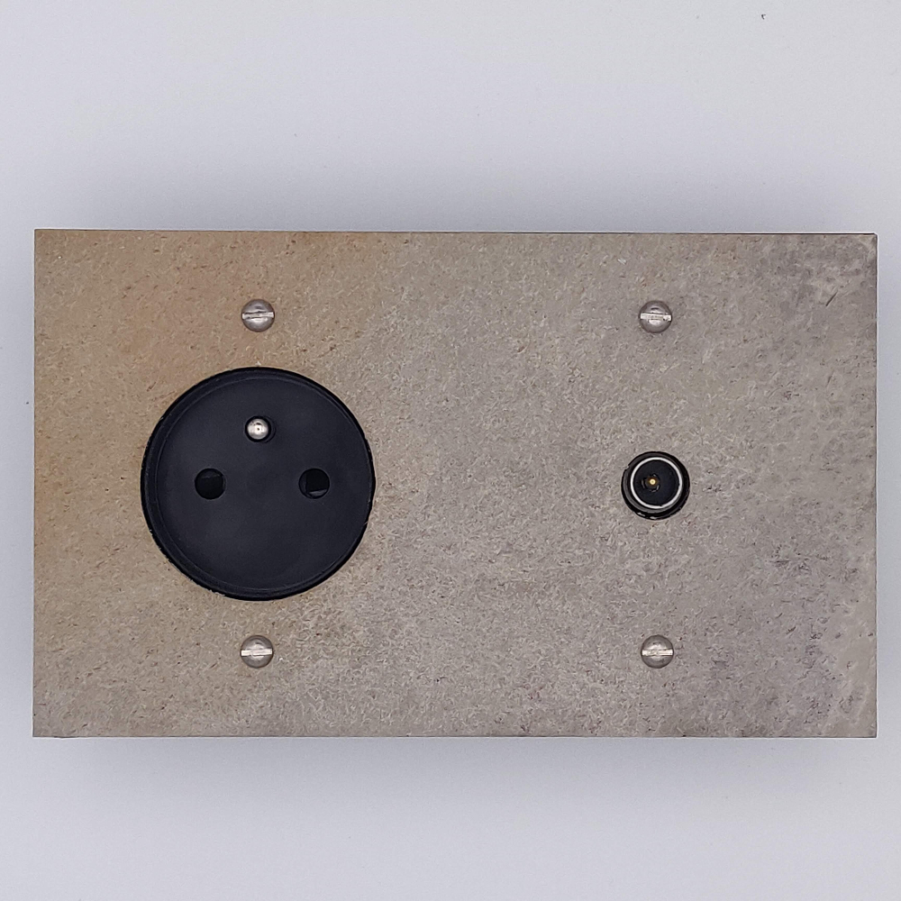 8pc2-prise-TV-pierre-calcaire-1