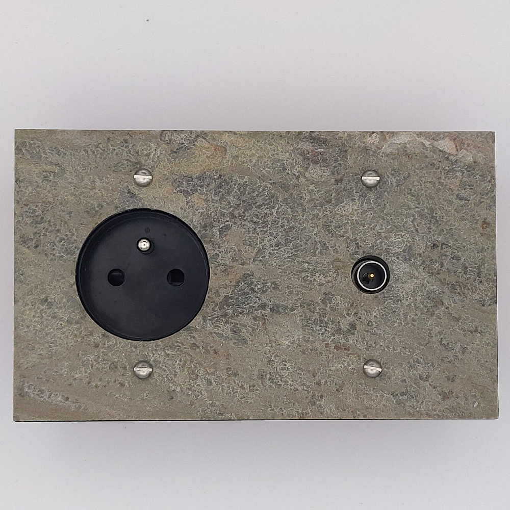 8pv2-prise-TV-pierre-verte-1