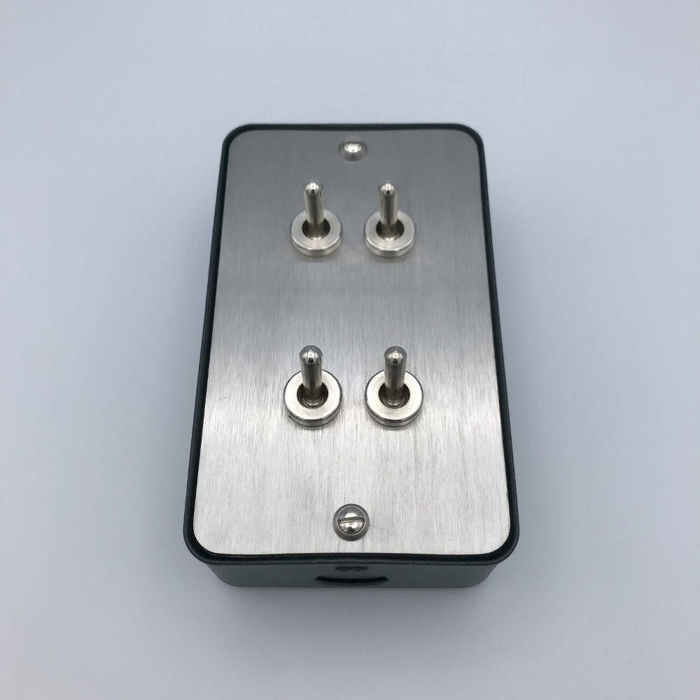 14s4-interrupteur-quad-levier-saillie-carré-1