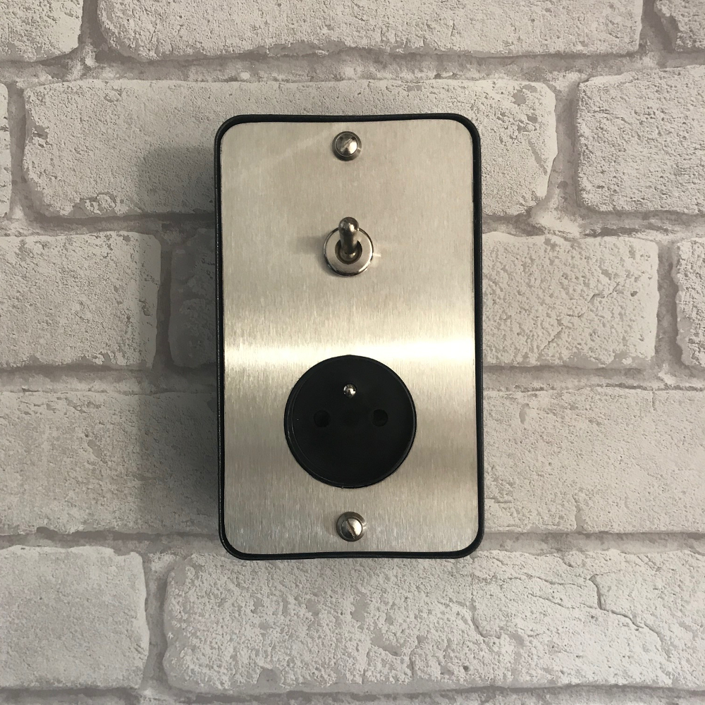 15s4-interrupteur-prise-saillie-carré-2