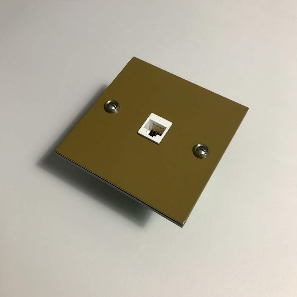 10bv4-RJ45-brun vert-2