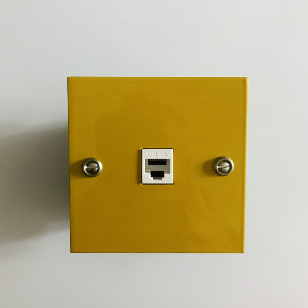 10j4-prise RJ45-jaune miel-1