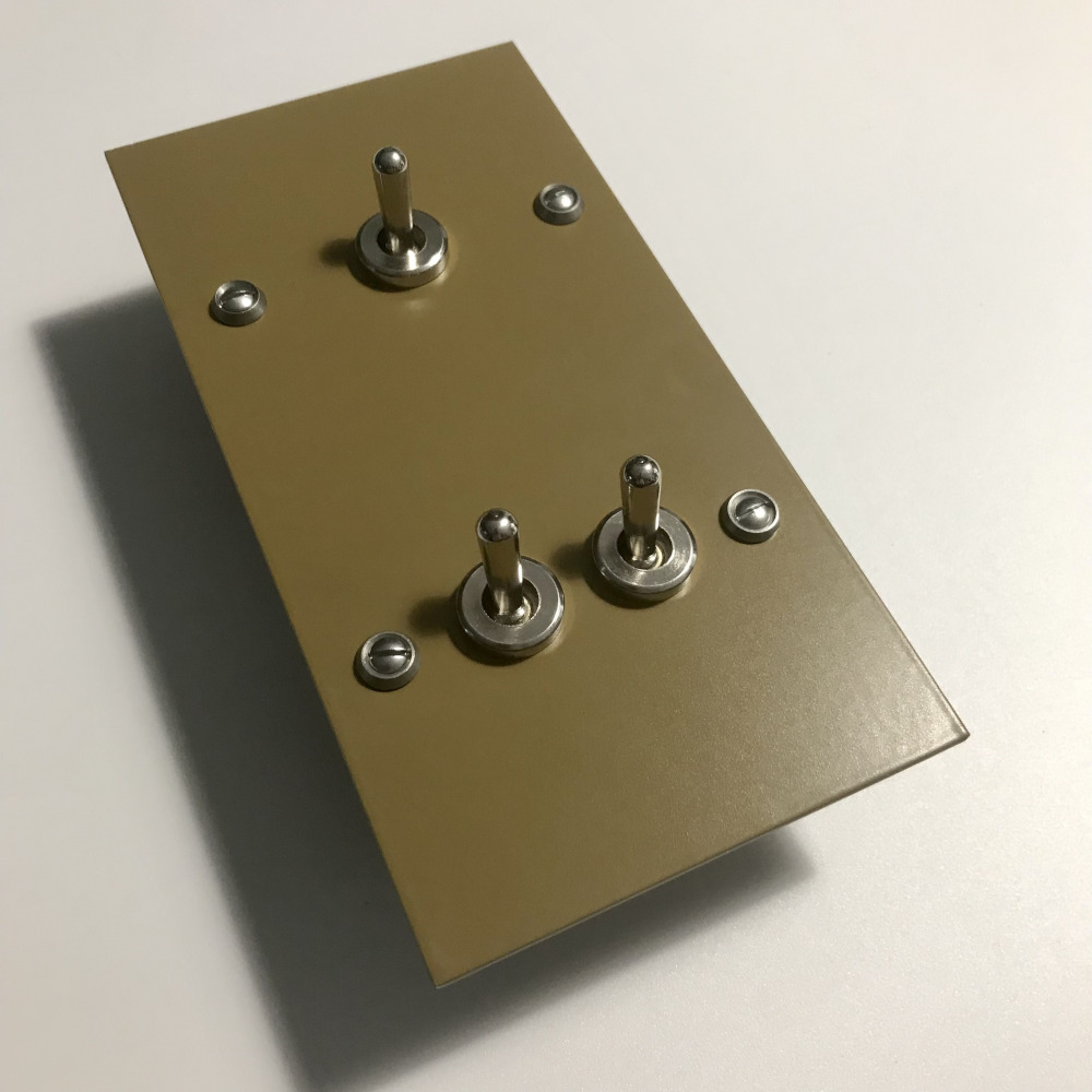 13bv4-triple-interrupteur à levier-brun vert-2