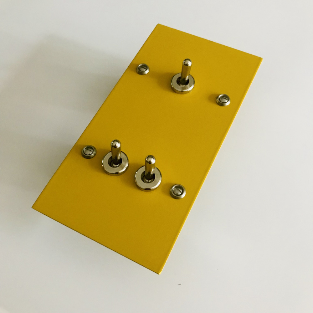 13j4-triple interrupteur-levier-jaune miel-2