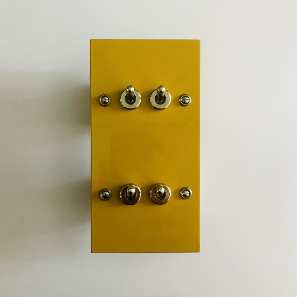14j4-quadruple interrupteur-levier-jaune miel-1