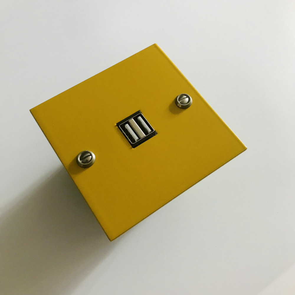 16j4-chargeur usb-jaune miel-2