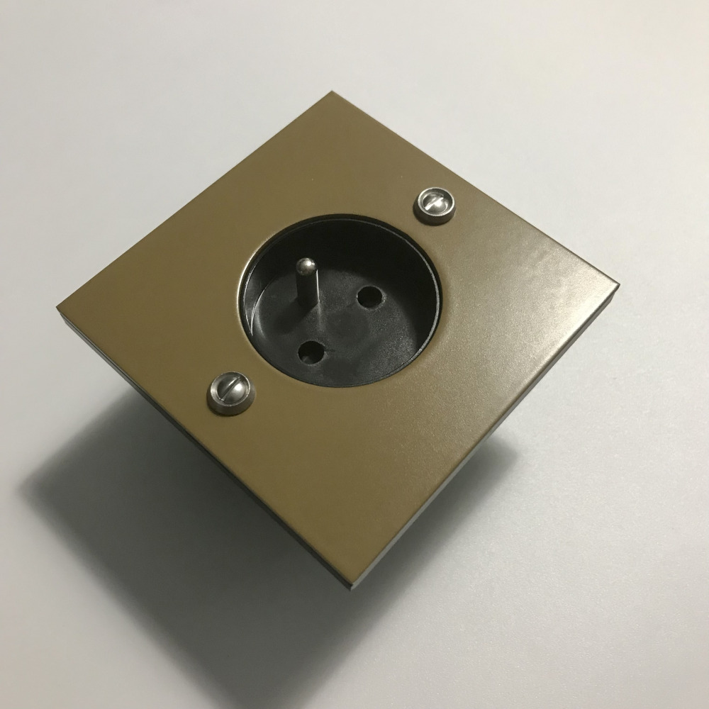 5bv4-prise-brun vert-2