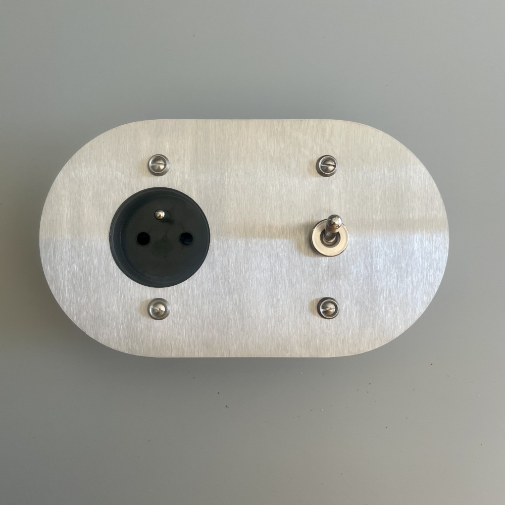 15i1-prise-interrupteur design-inox-rond.1